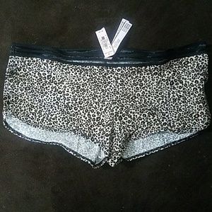 NWT Victoria Secret Boy Shorts